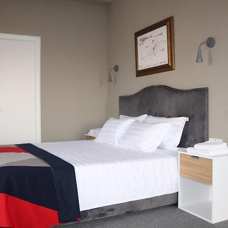 Mika Hotel Almaty Bagian luar foto
