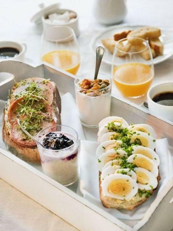 Mika Hotel Almaty Bagian luar foto